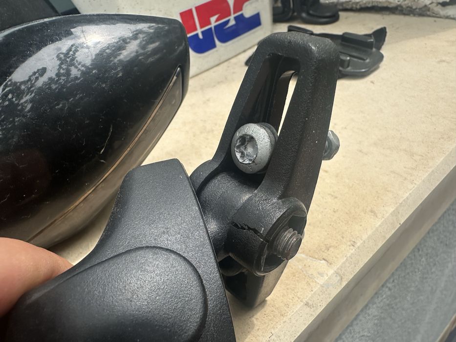 2 броя огледала за мотор с мигачи