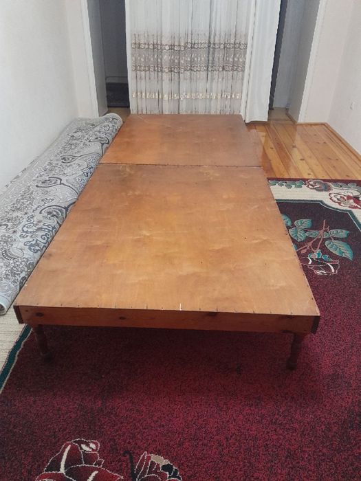 Xontaxta sotiladi 2 ta