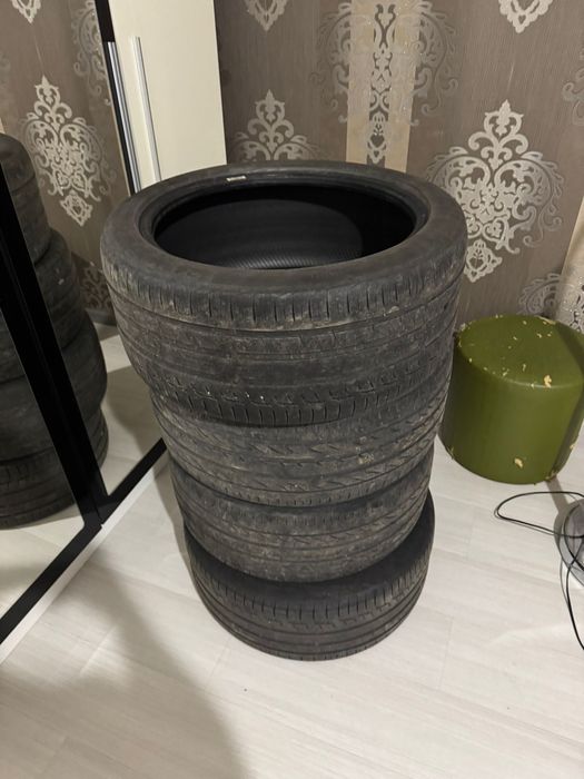 Vand cauciucuri de vara , o pereche pireli si o pereche continental