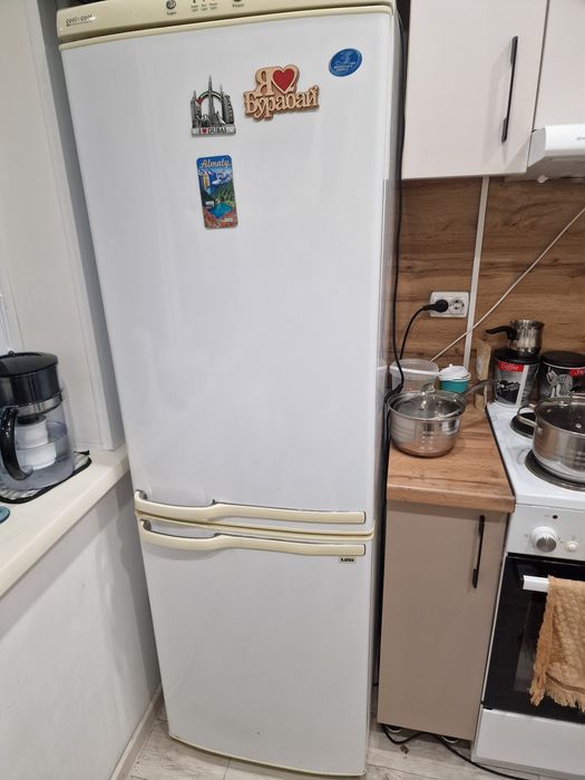 Холодильник в рабочем состояние