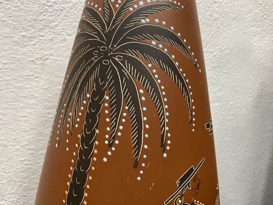 Голящма немска керамична ваза