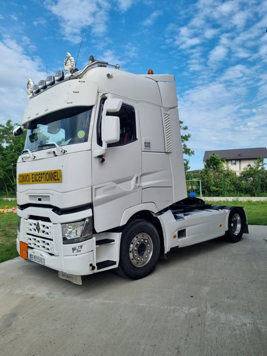 Cap tractor Renault T520 High