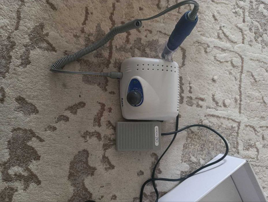 Аппарат для маникюра Strong 210 (Новый)