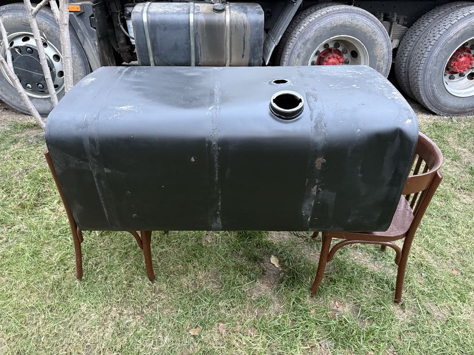 Продам топливный бак