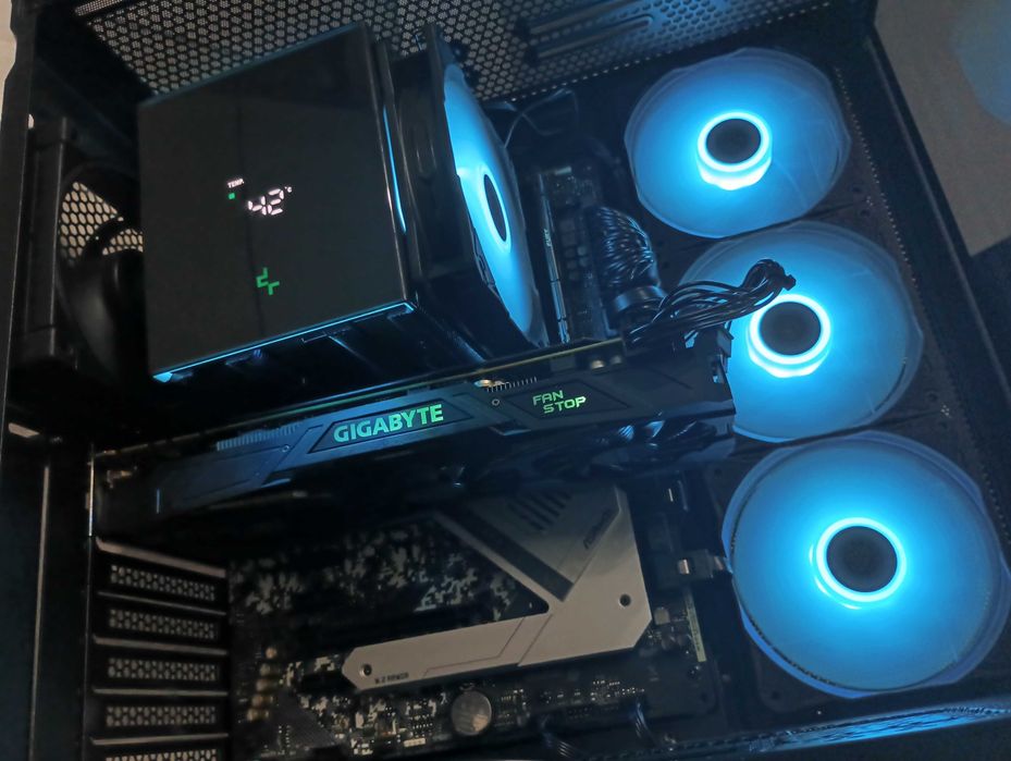 Геймърски Компютър Ryzen 7