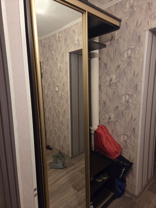 Продам прихожую (мебель)