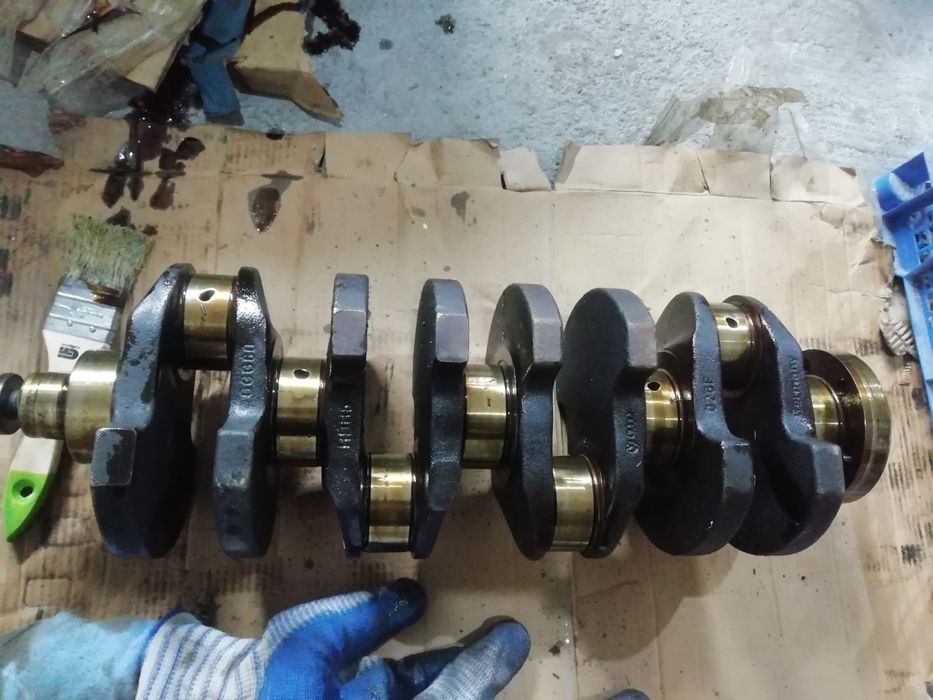 Коленвал на ауди 2 литровый