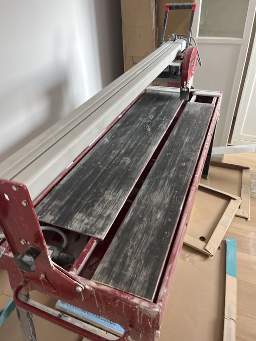 Продам плиткорез!