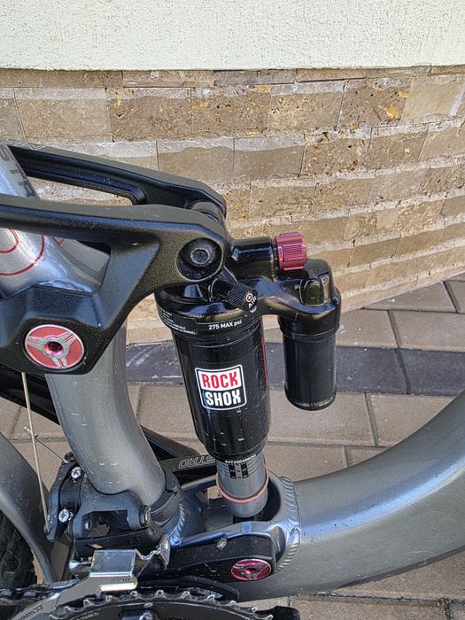 Bicicleta full suspension Giant X1