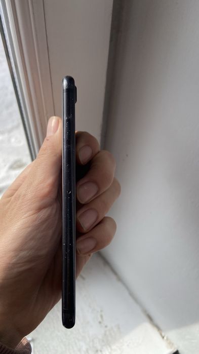 Продам iPhone 7 на 32 гб