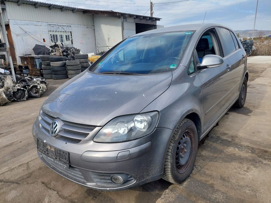 Dezmembram Volkswagen Golf plus, an 2008, motor 1.9 tdi, DSG