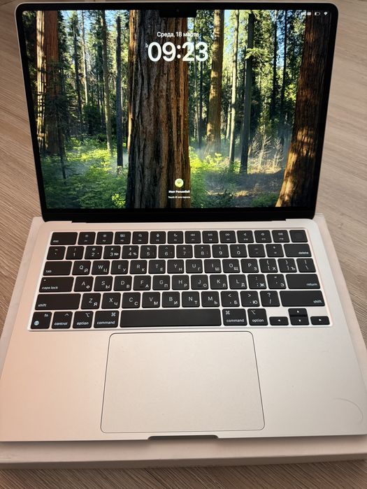 Macbook air 16g/256g