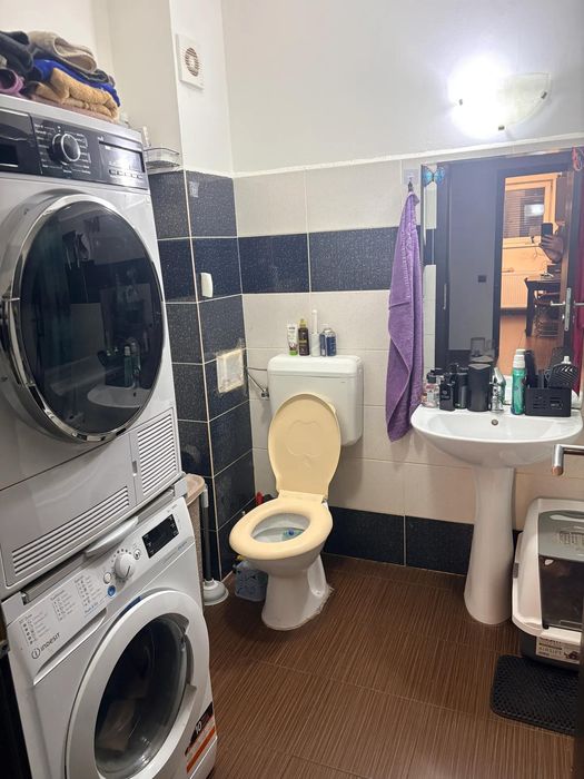Vand apartament cu 2 camere
