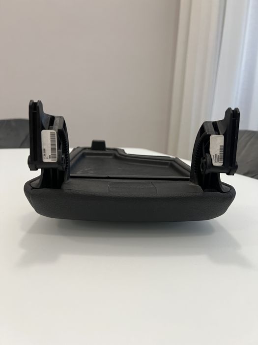 Подлакътник BMW E90