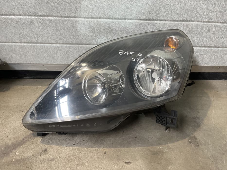 Far - faruri stanga - dreapta Opel Zafira B