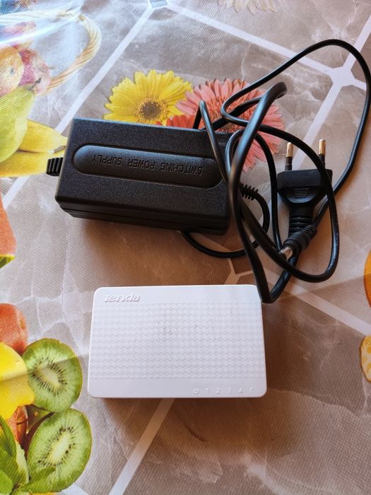 Switch tenda 5 porturi