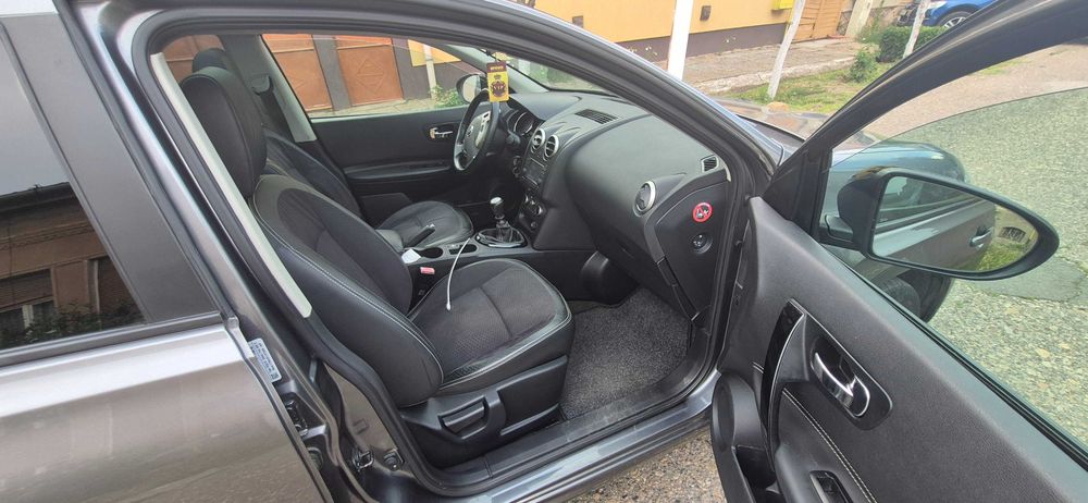 Nissan QASHQAI pure drive DCI 1.6 dci 130 c.p 2013