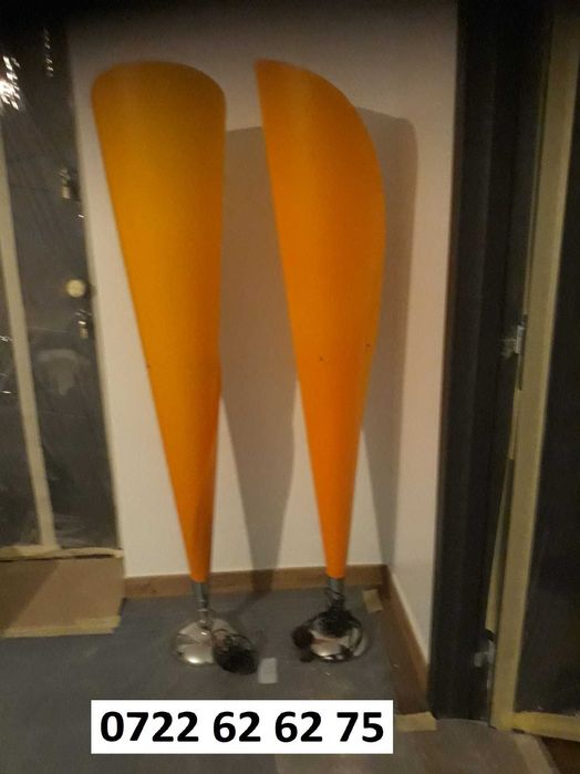 Lampadar PVC podea cu talpă inox - 2 buc - 400 lei - ( 200 lei bucata)