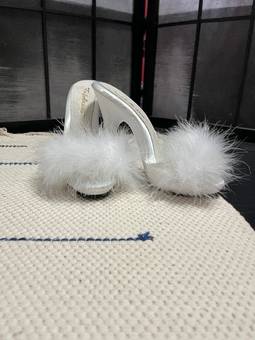 Чехли с пух Pleaser USA