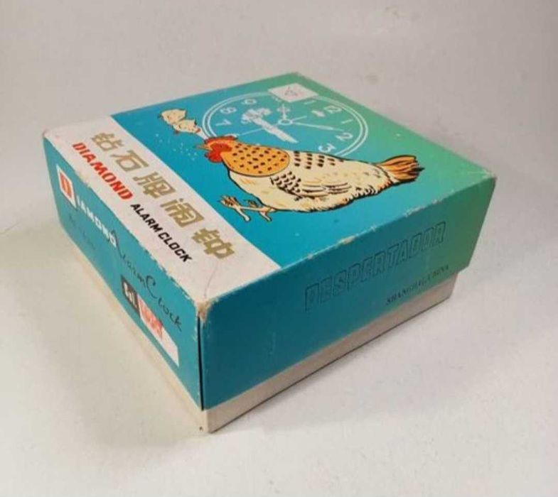 Ceas vechi Gaina cu pui, Cloșca da din cap, China de colectie comunism