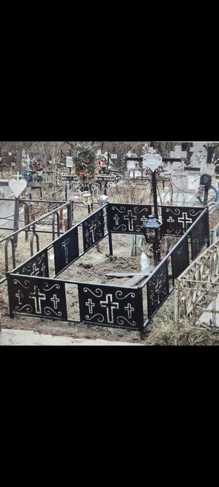 Fotogravura pe granit , felinare gravate , mese personalizate  cimitir