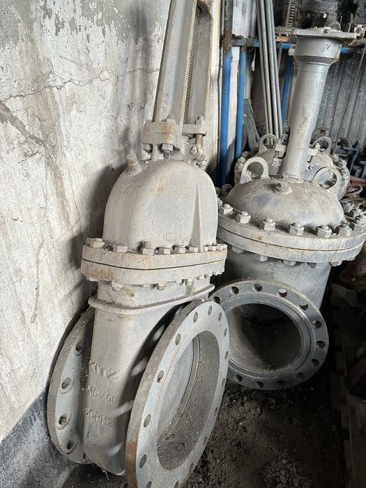 Продам задвижку шиберную ду400