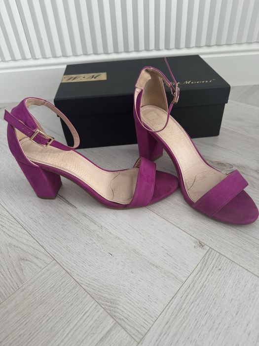 Босоножки летние