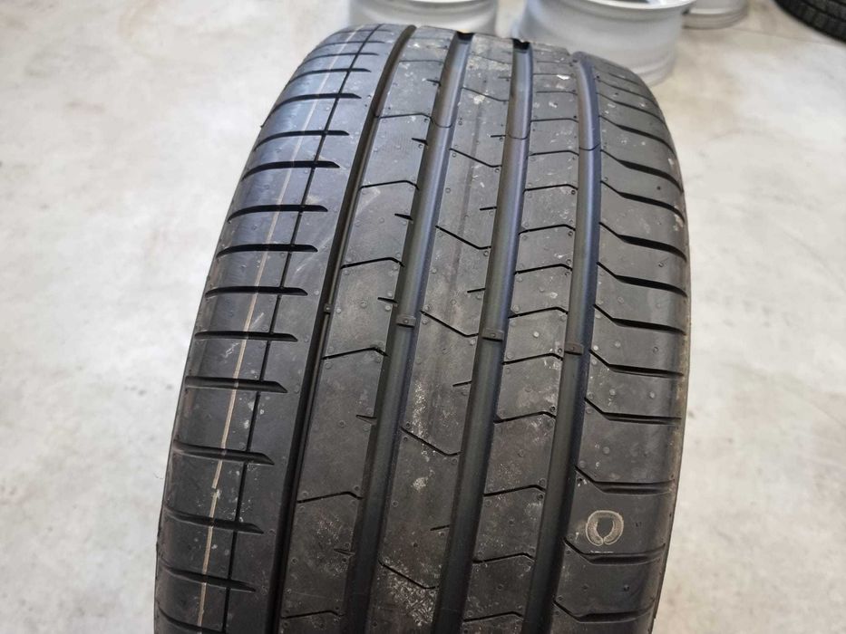Anvelopa NOUA VARA 255.35.19 Pirelli P zero Runflat [dot 2022]