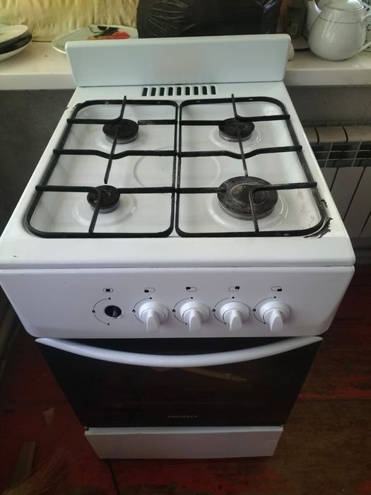 Продам газ плиту