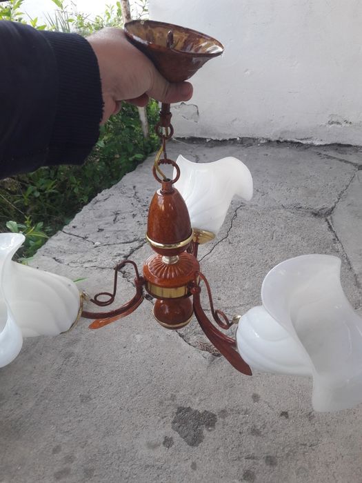 Люстра продам 2000