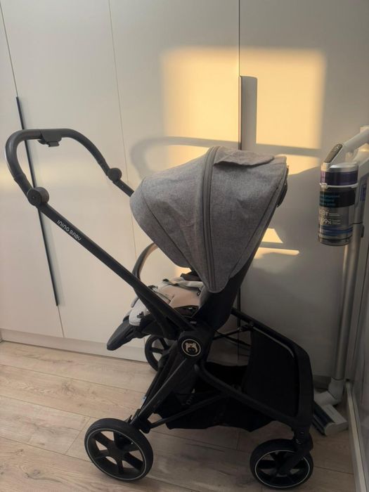 Коляска прогулочная