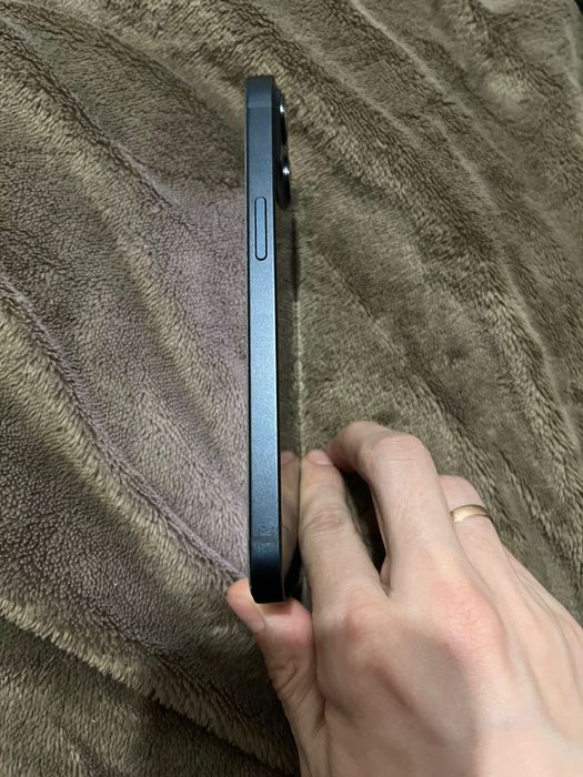 iPhone 13 месяц телефон