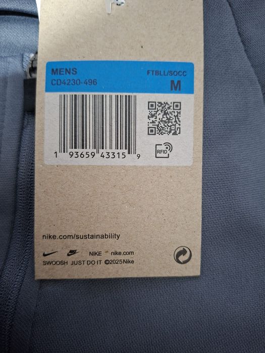 Compleu psg cu eticheta