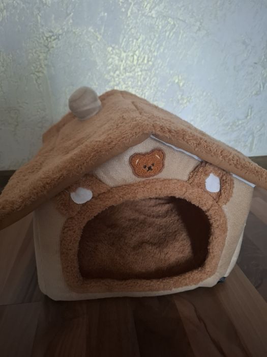 Домик для кошек и собак.