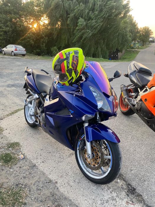 Schimb honda vfr 800 rc46