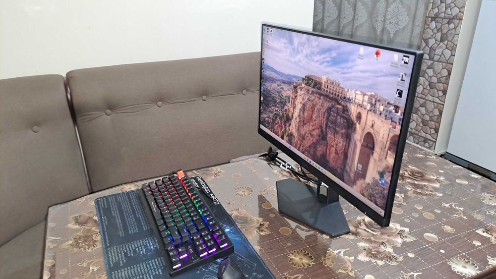 PC Gaming I7 gen 12700, RTX 3060 Ti NVMe 2TB ,Mon 23.8 cititi Anuntul