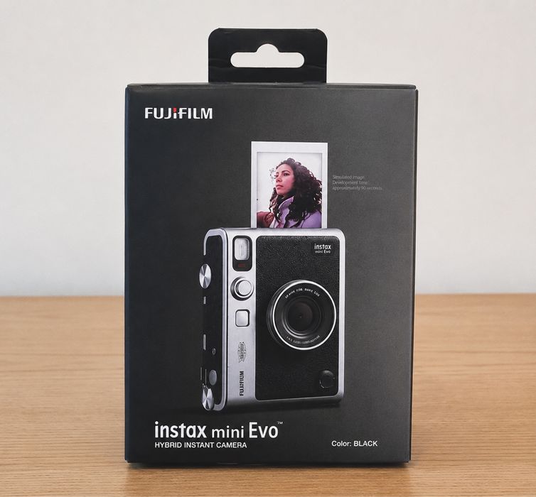 Fujifilm Aparat Instax mini evo Black Hybrid camera Nou la cutie nefolosit