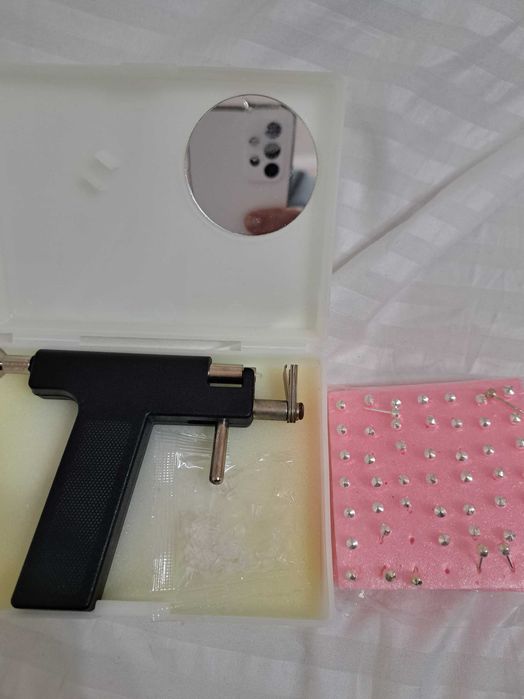 Для прокалывания ушей дома набор продам