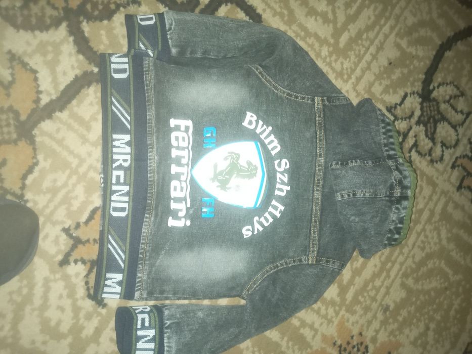 Продам джинсовку детскую