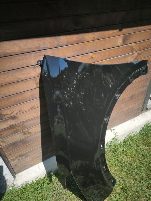 Преден ляв калник на Hyundai santa fe 2016г