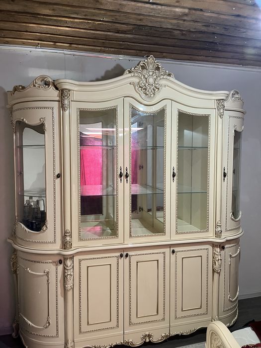 Сервант бу для гостиной