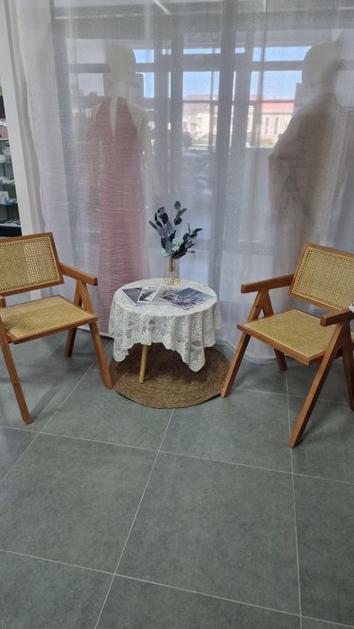 Продается стол с стулями