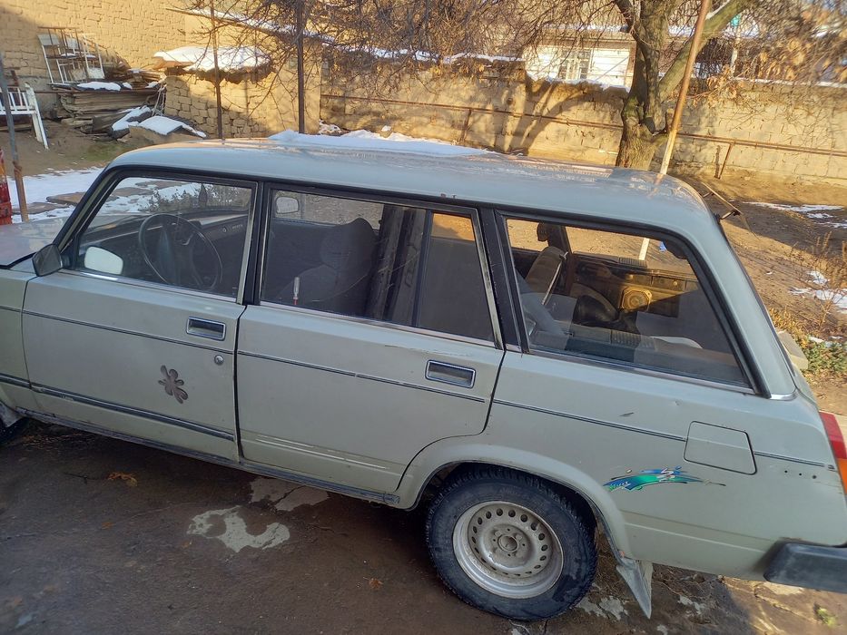 Продам авто машина 2104