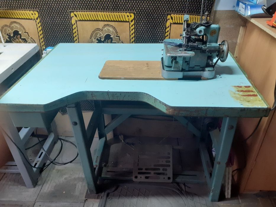 Продам 2 промыш. швейных машин, оверлог для тяжёлых и простых тк