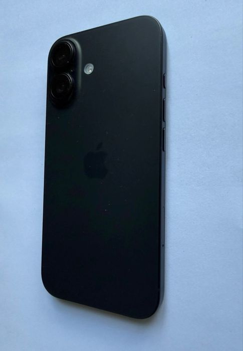 iPhone 16 айфон черный в Идеальном состоянии