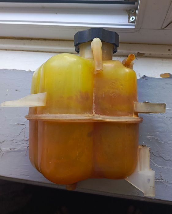 Расширительный бачок антифриза Спарк 1л