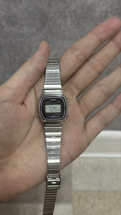Продам часы casio женские