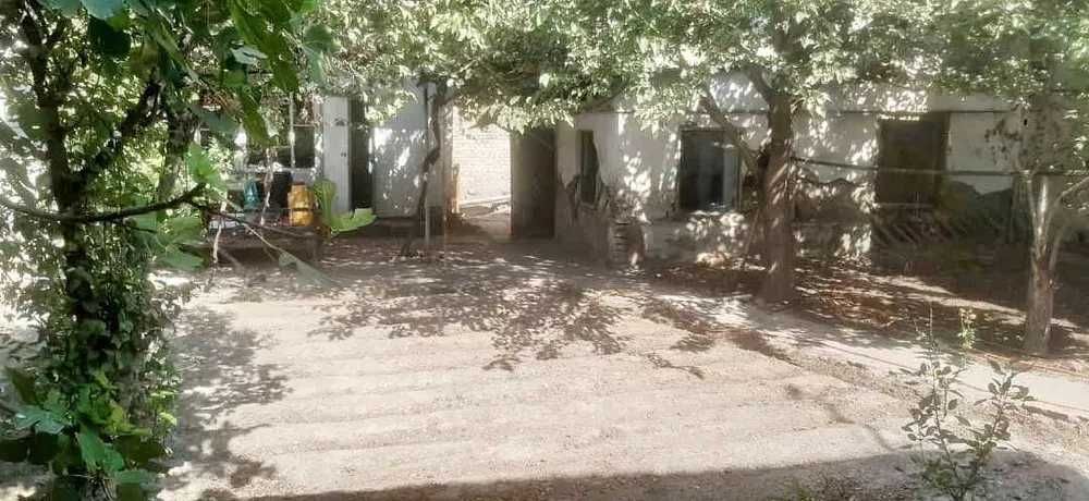 Домик 36 км² с участком 4 сот (центр Ферганы)