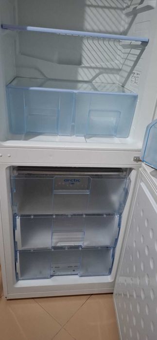 Combina frigorifica, stare foarte buna, 840 lei