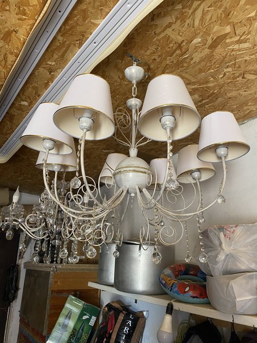 Люстра хорошая но б/у